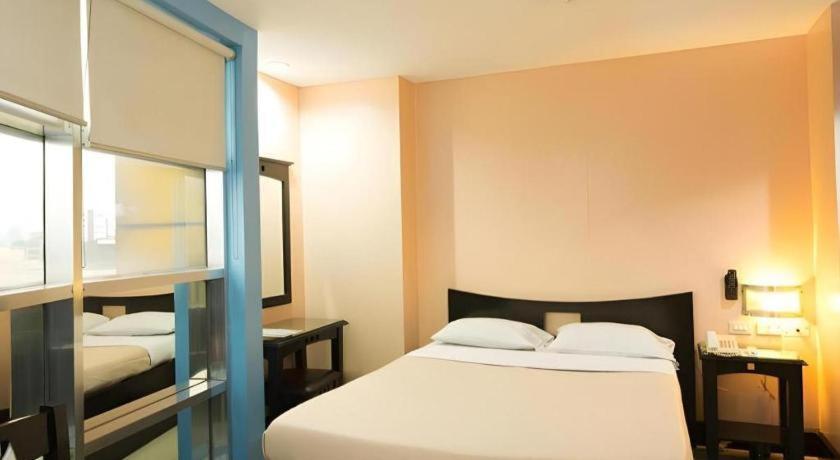 Citystate Hotel Quiapo Манила Экстерьер фото
